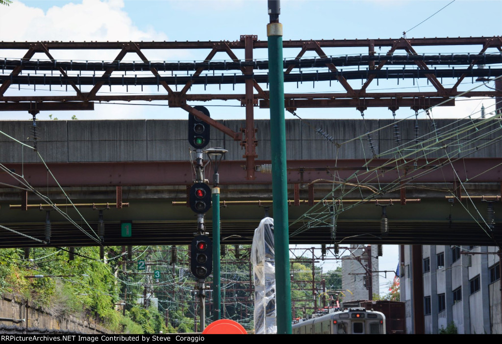 Eastbound Track 2 Signal -CLEAR  